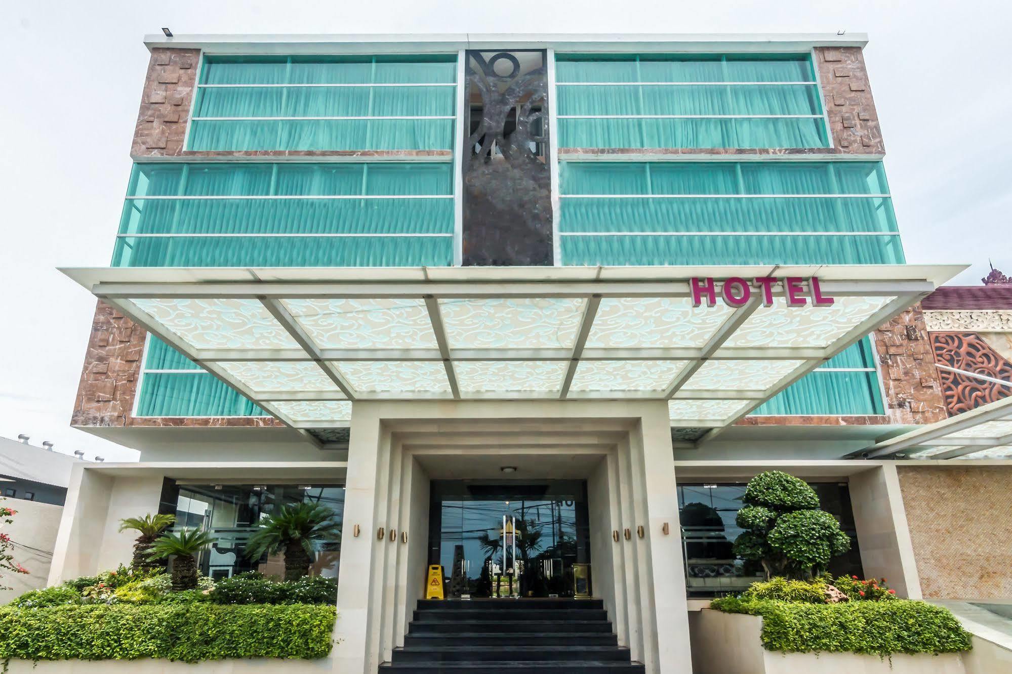 Zen Rooms Denpasar Marlboro Exterior foto